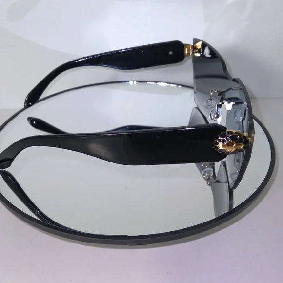 Black/Smoke Grey Gradient Lens Gold & Black Snake Head Design Square Sunglasses - Picture 4 of 6